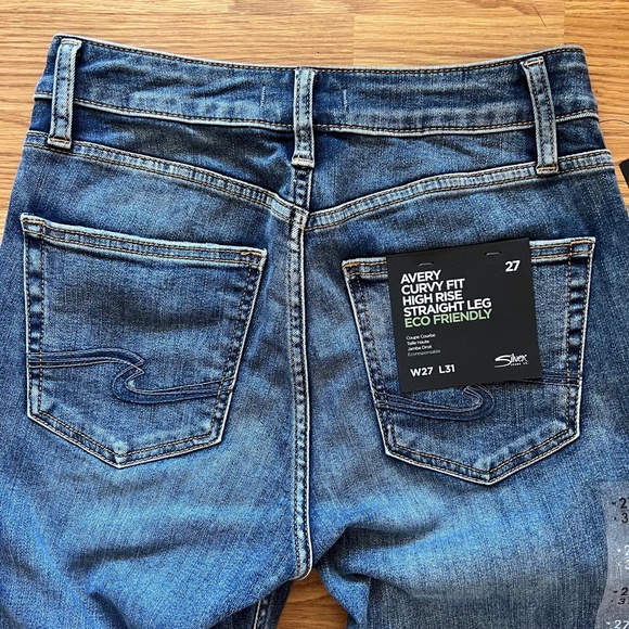 Women's Silver Jeans High Rise Curvy Fit - Picture 8 of 8